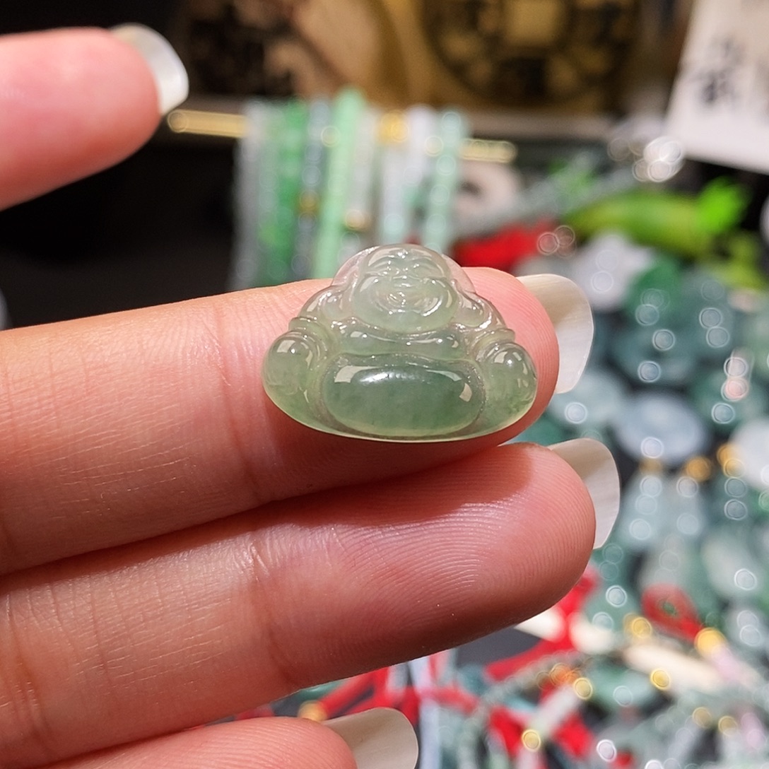 翡翠未镶嵌颈饰冰绿佛公