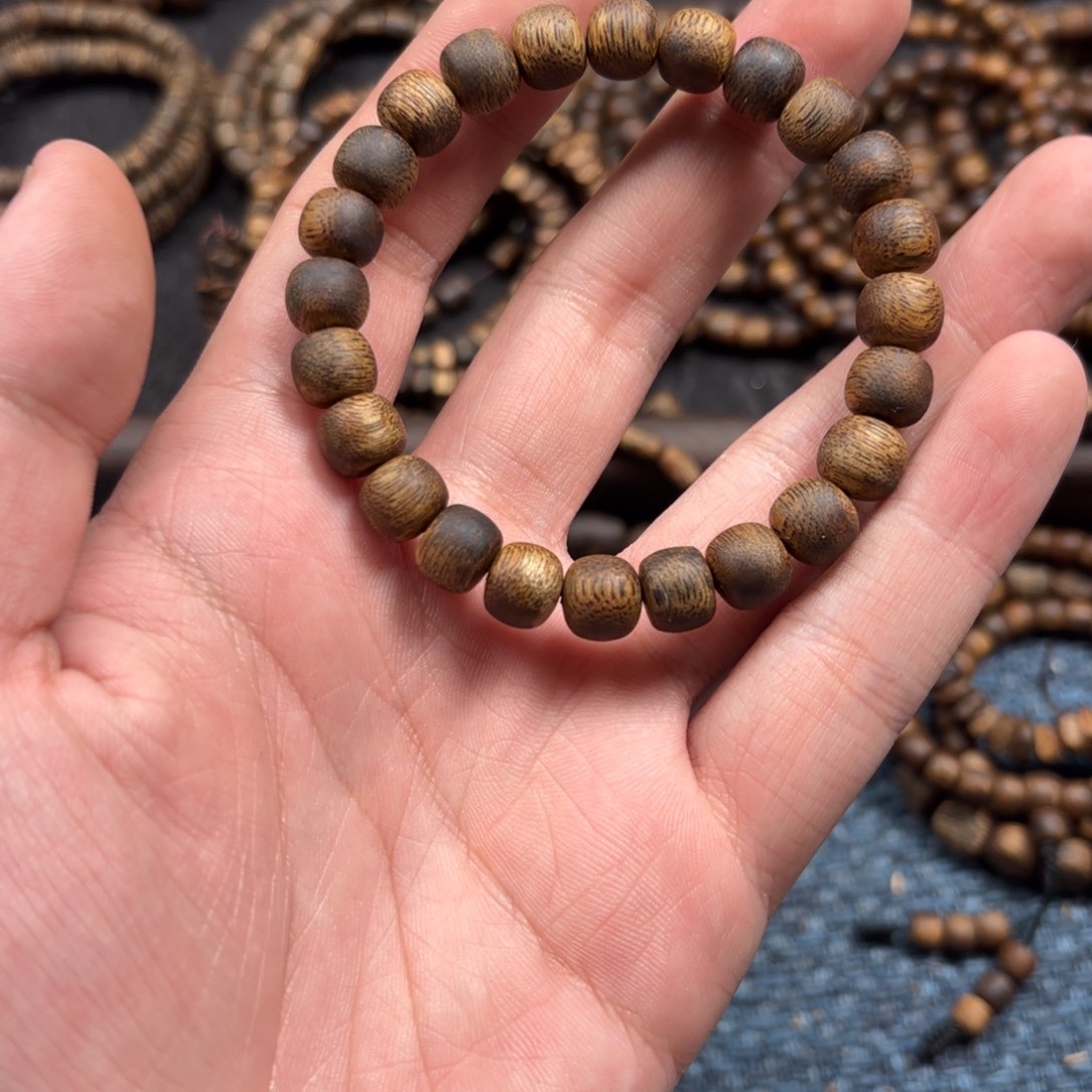 沉香手串海南莺歌绿奇楠卡9老形单圈