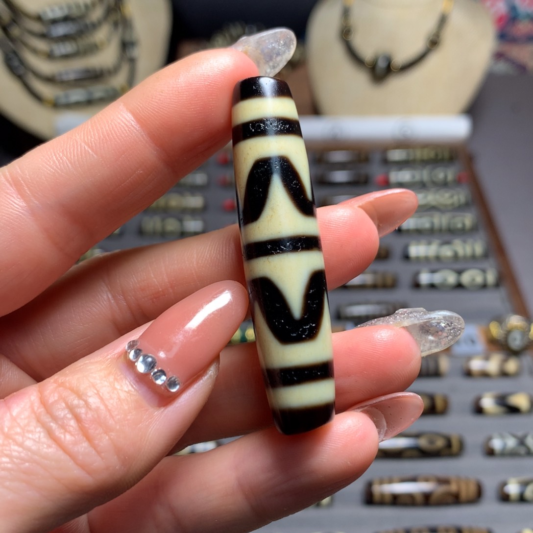 玛瑙/玉髓吊坠(赠链)未镶嵌骑**穷