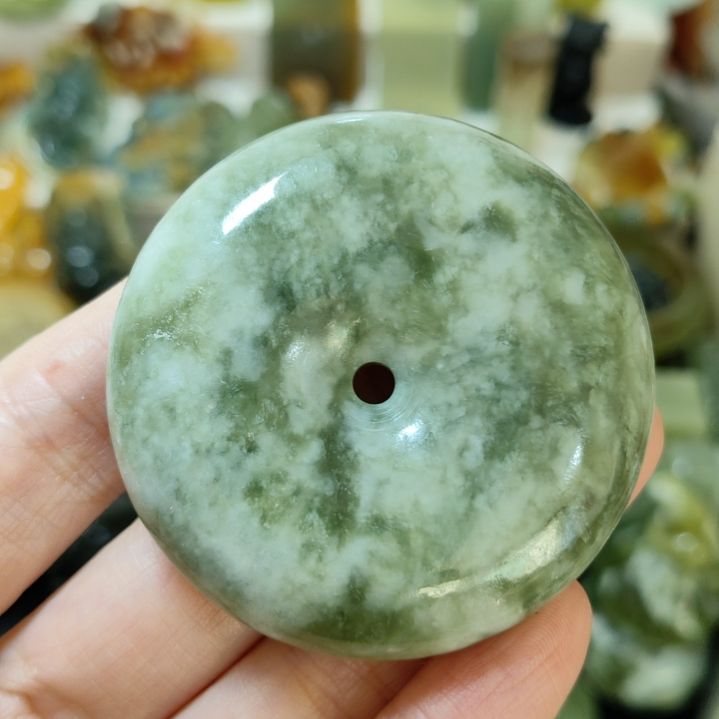 岫玉未镶嵌平安扣