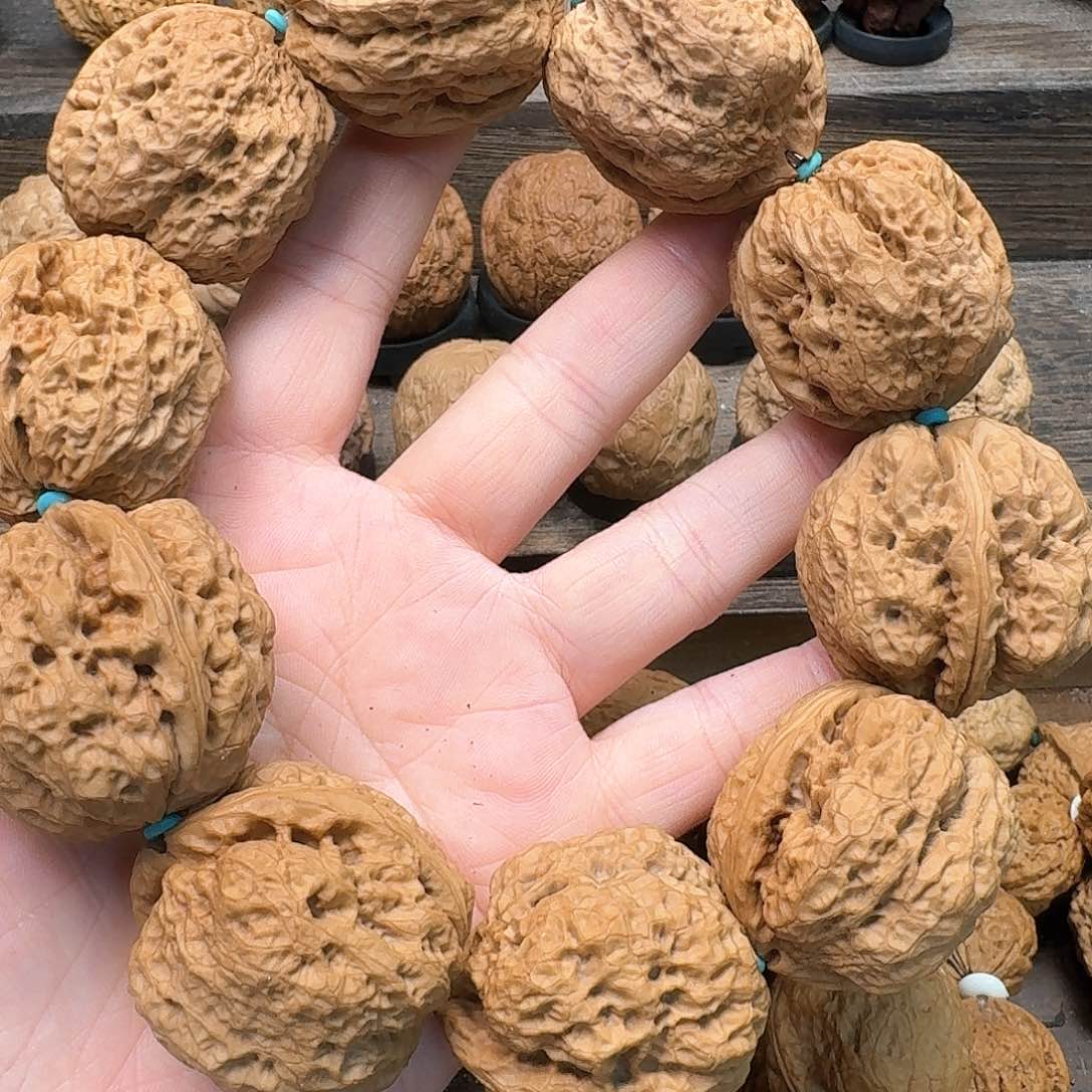 文玩核桃吊坠温***花6金蟾蛹手持35尺寸