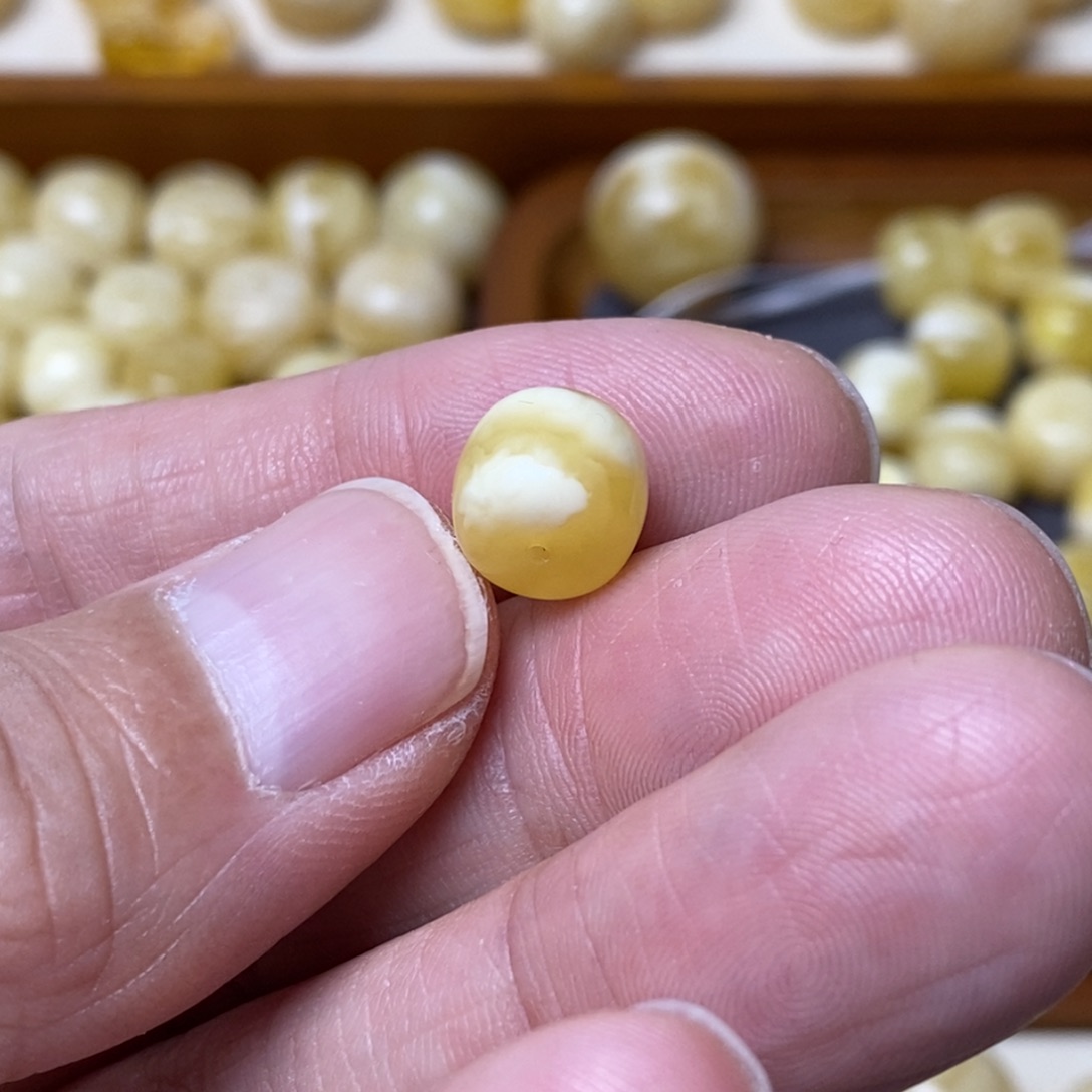 琥珀画蜜蜡未镶嵌灵**玩