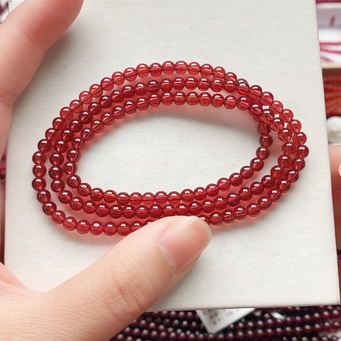 石榴石（芬达石）手链未镶嵌4.3mm