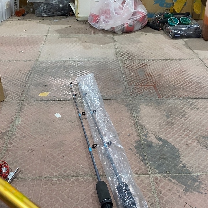 2.1米盒装海杆一根。