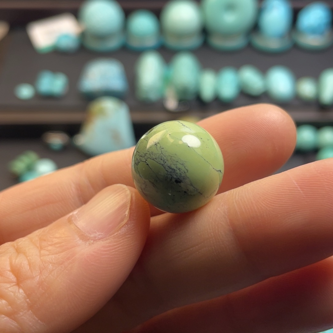 绿松石颈饰未镶嵌树***e