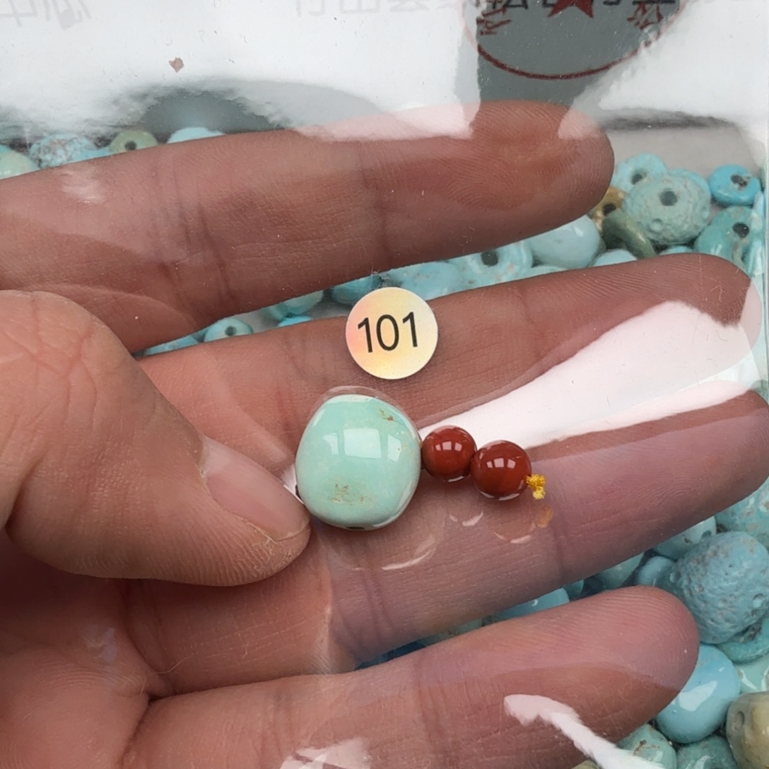 南红玛瑙未镶嵌珠宝奇石