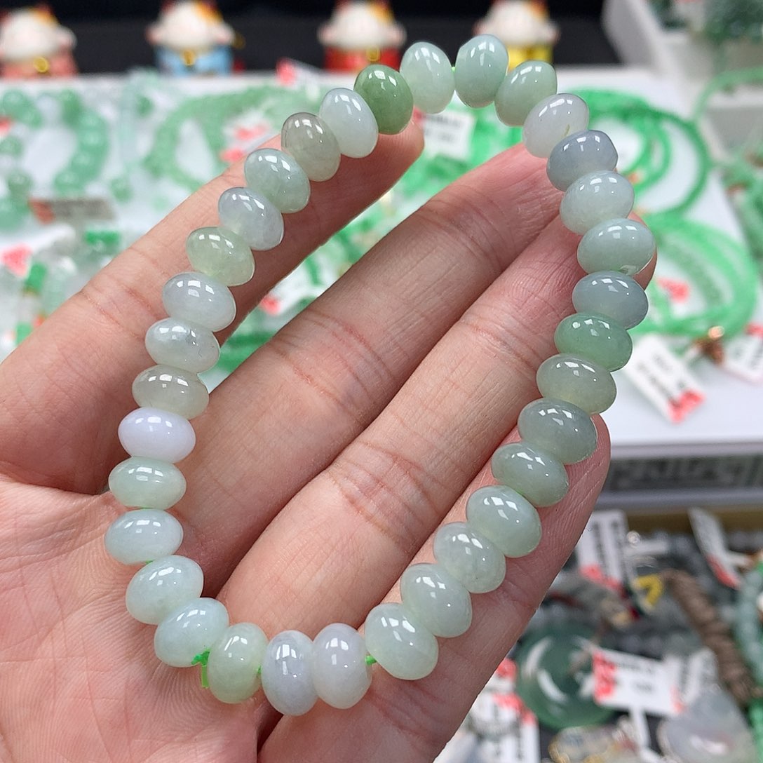 翡翠手链未镶嵌翡翠