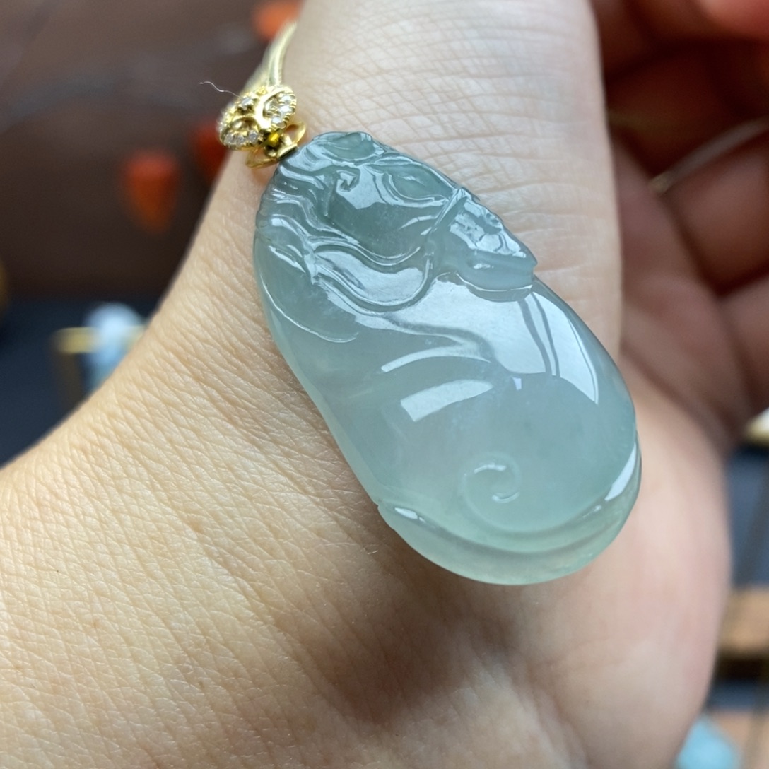 【闪购商品】颈饰18K金镶嵌翡翠62