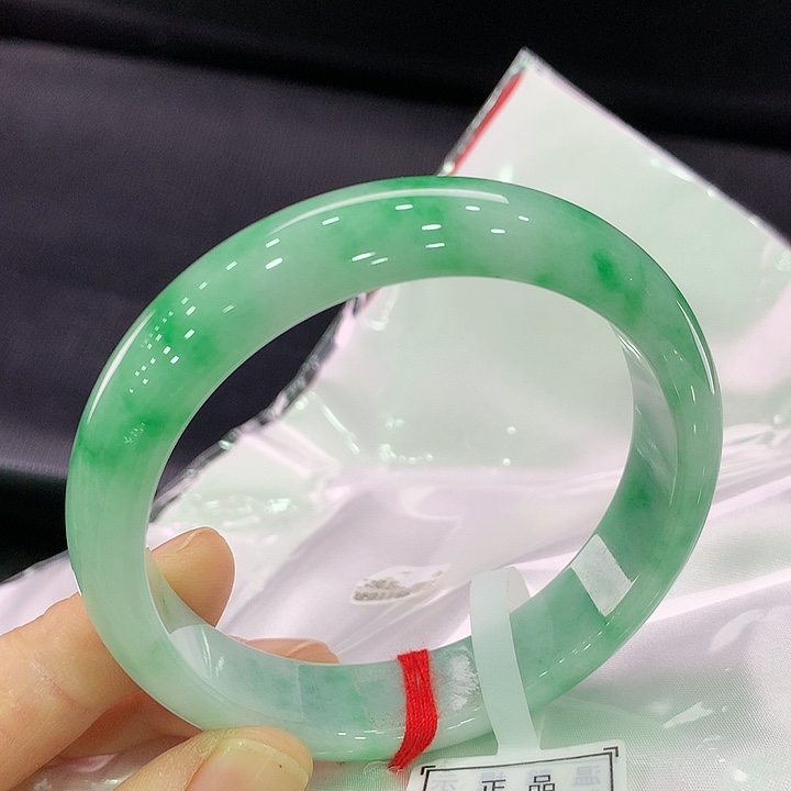 翡翠手镯未镶嵌正圈58