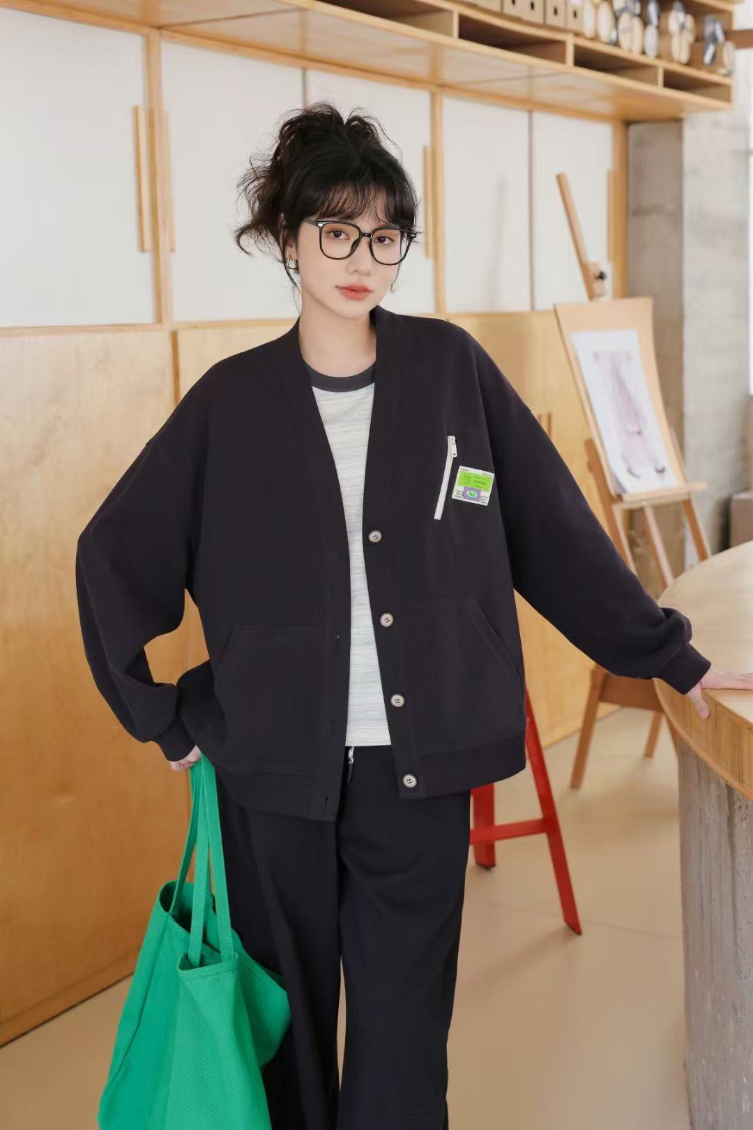 柚丁女士春秋季黑色开衫时尚百搭舒适之选