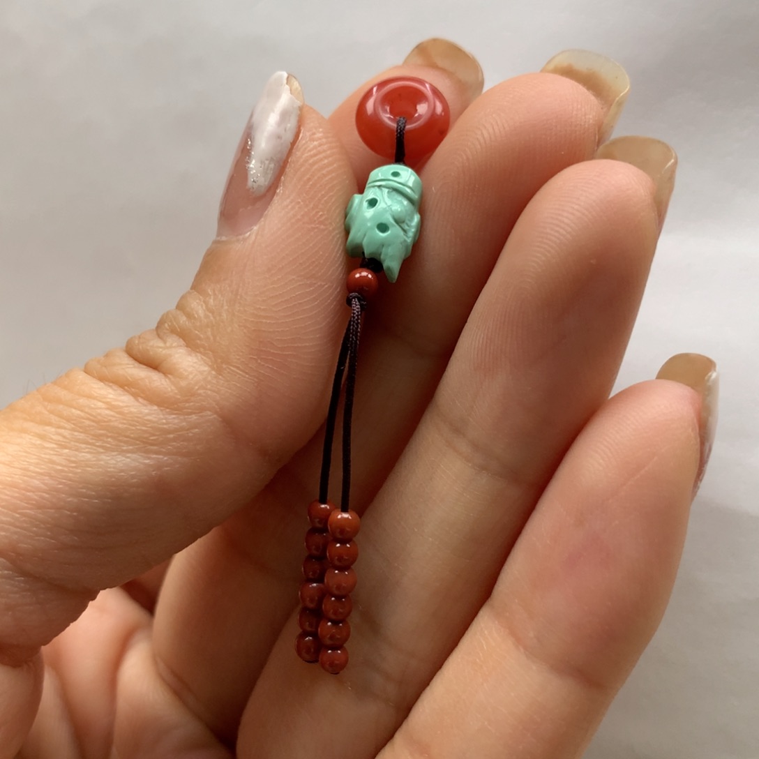 南红玛瑙配饰未镶嵌