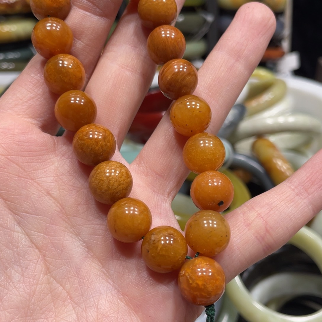 蛇纹石玉手串未镶嵌瑕