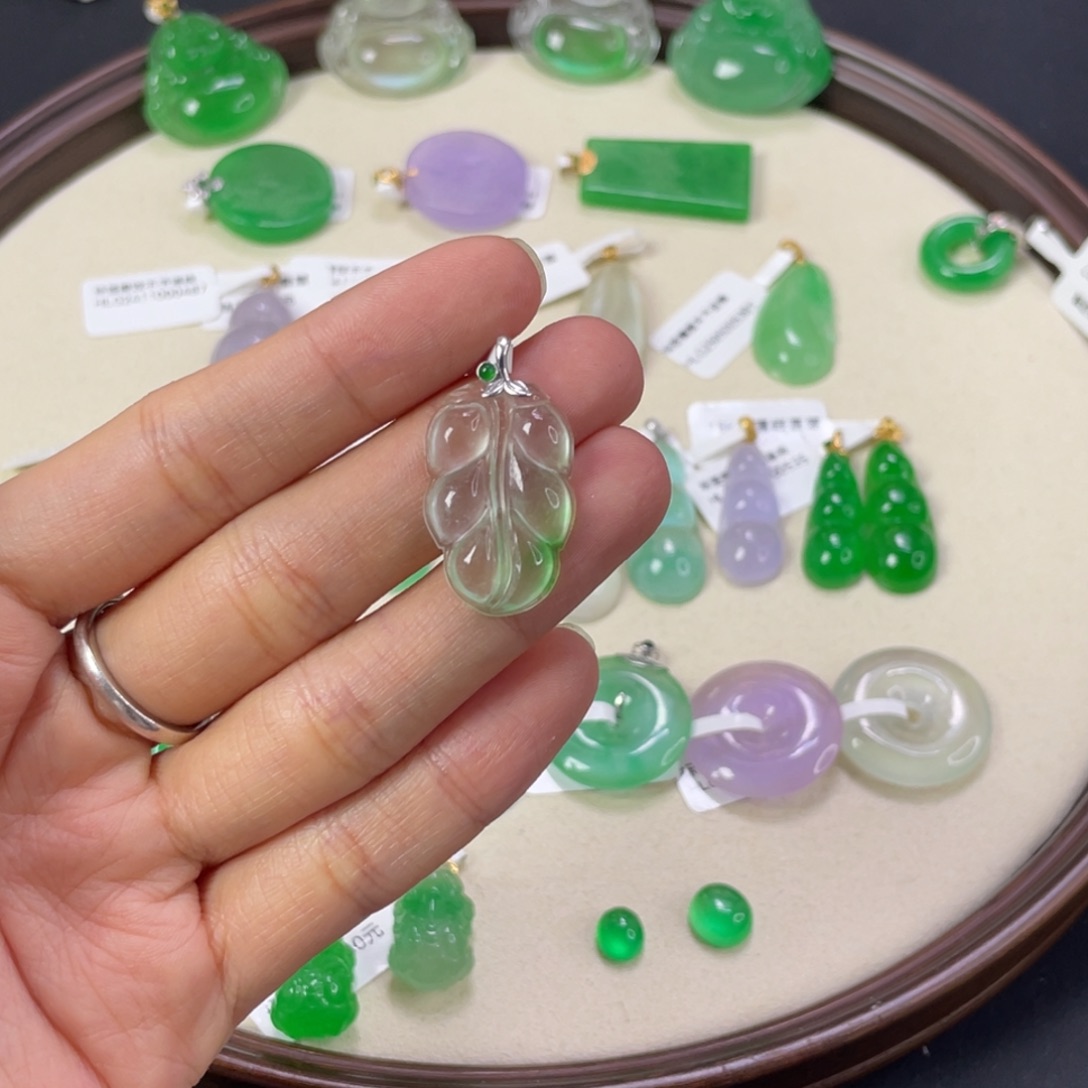 小*树叶直播编号W7690