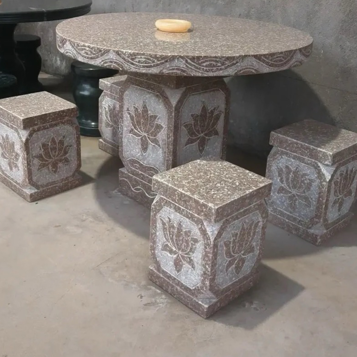 天然花岗岩将军红石桌石凳户外庭院简约新中式石雕茶桌