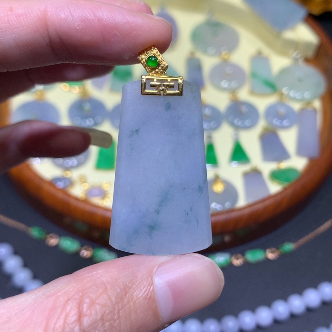 翡翠吊坠(不含链)未镶嵌