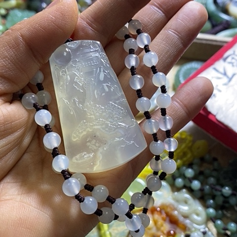 岫玉颈饰未镶嵌一个