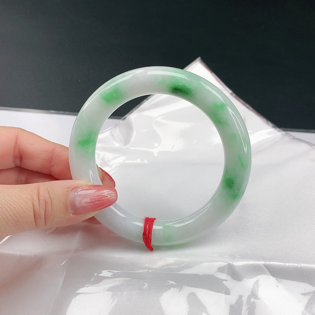 翡翠手镯未镶嵌翡翠060