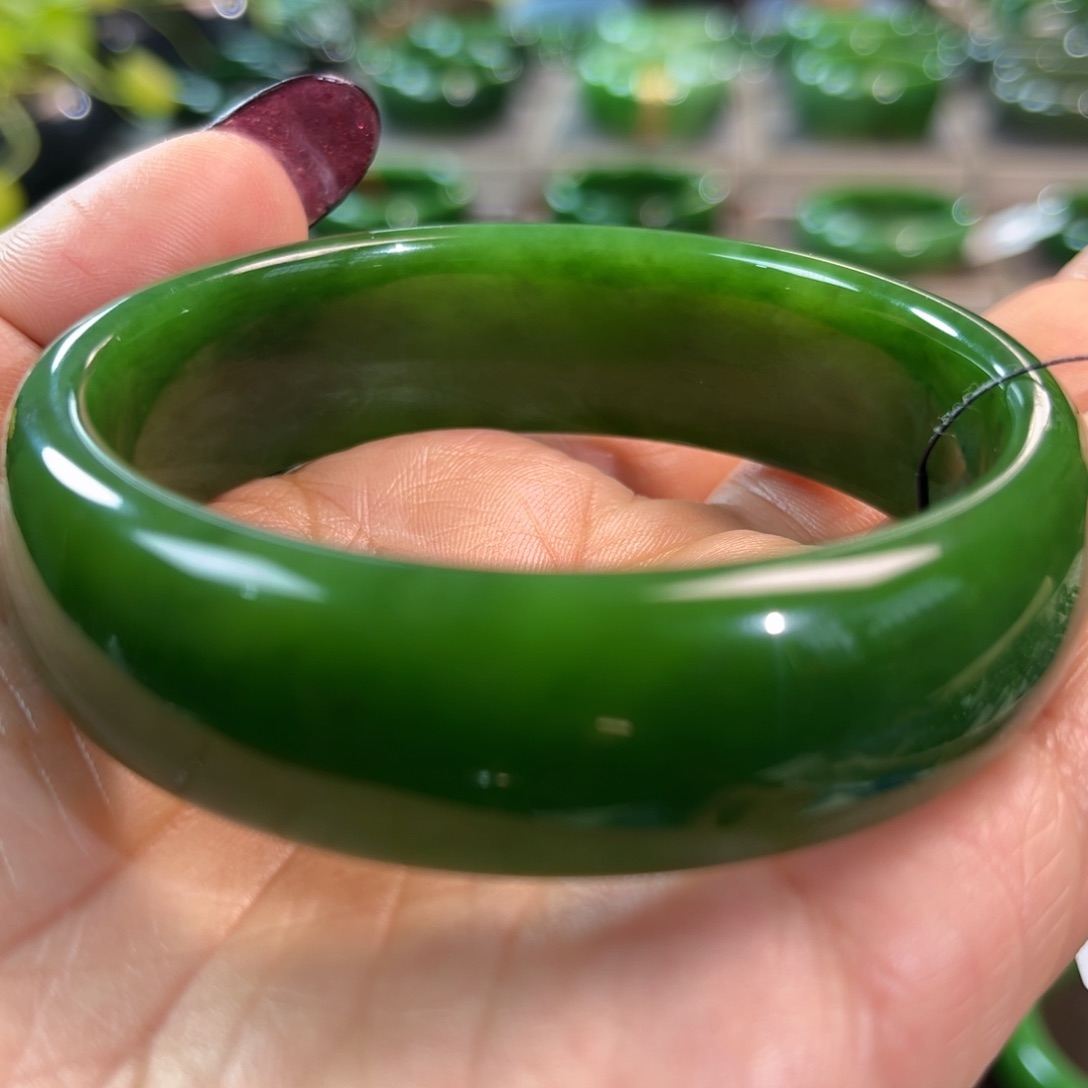 未镶嵌手镯和田玉（碧玉）