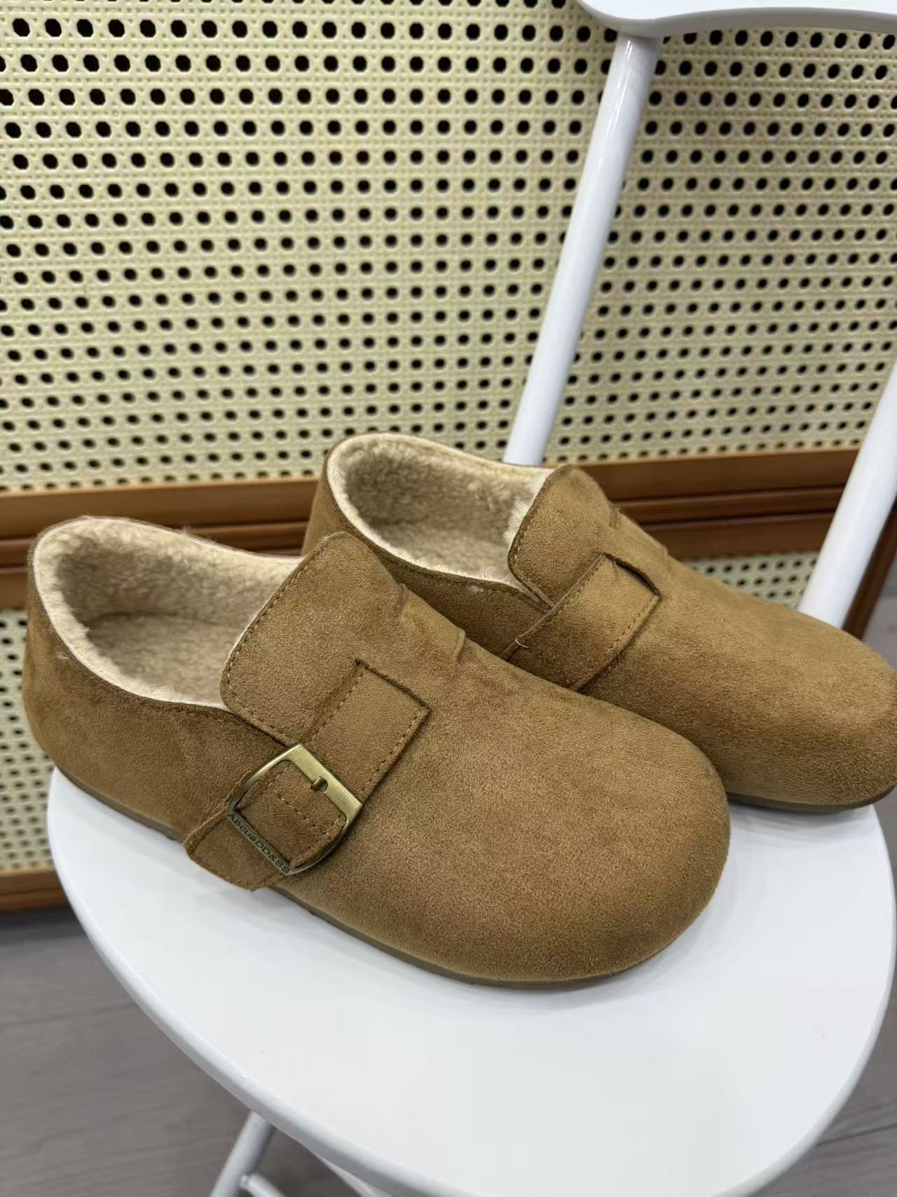 【主播推荐】女士全包复古加绒平底勃肯鞋f33-16