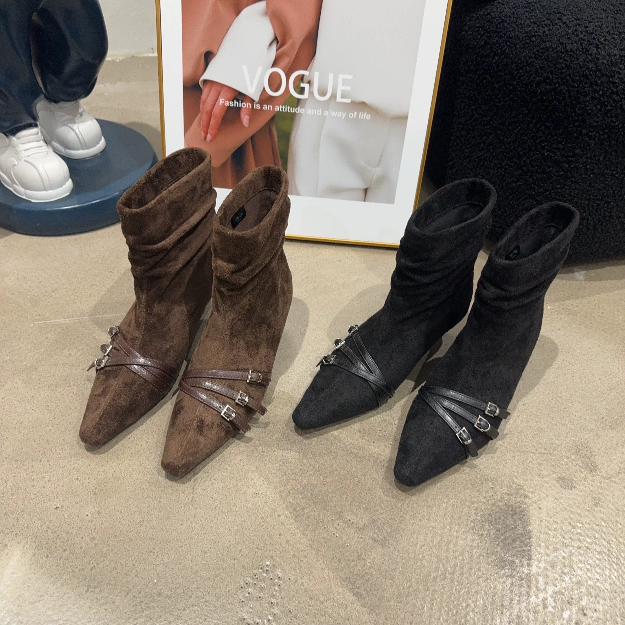 789-135秋季新品女绒面尖头细跟短靴弹力瘦瘦靴韩版时尚网红