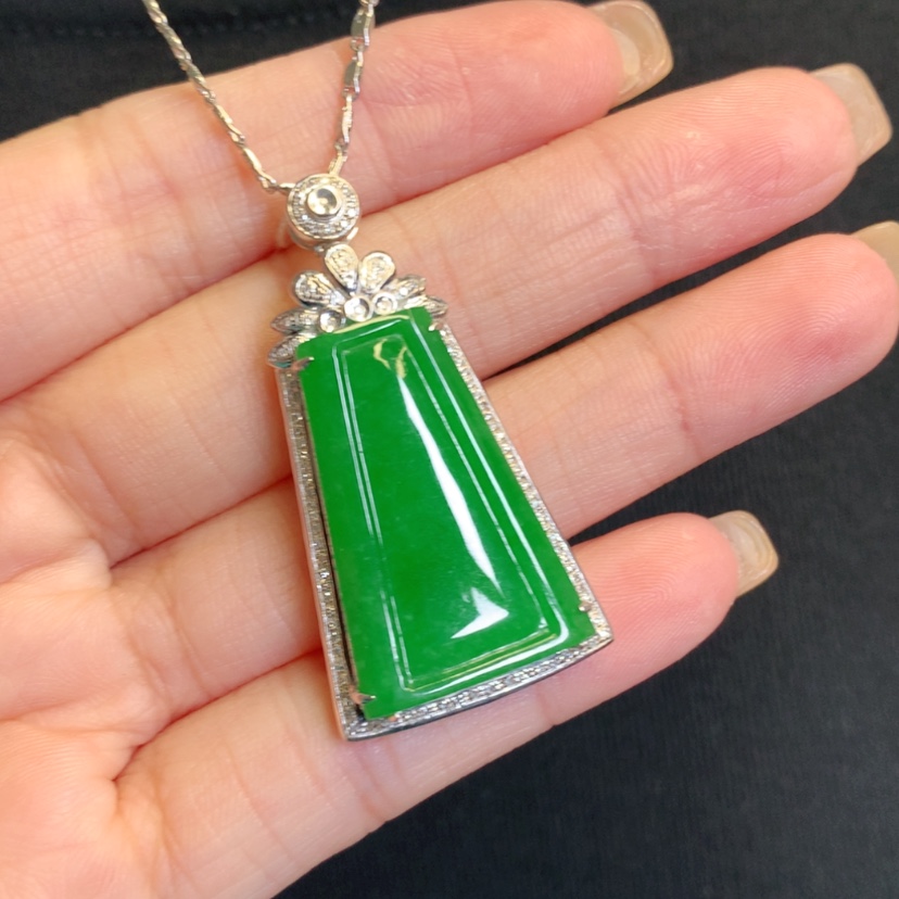 【闪购商品】翡翠18K金镶嵌吊坠(赠链)平安无事