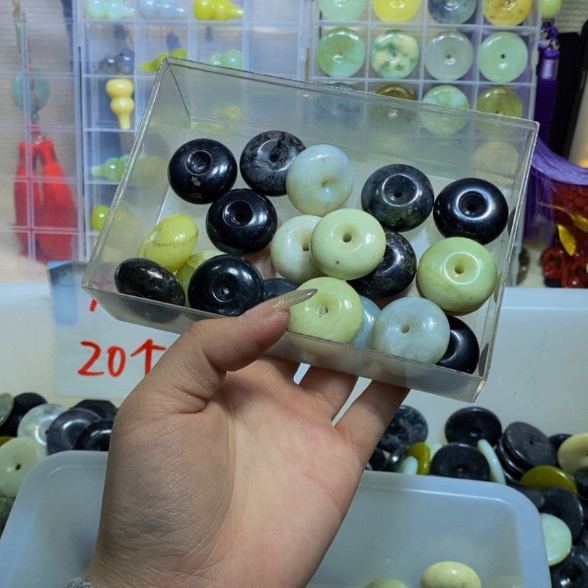 【闪购商品】蛇纹石玉其他未镶嵌83