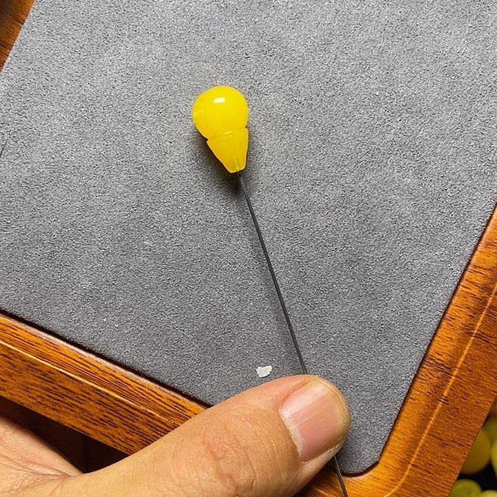 用***1琥珀未镶嵌裸石三通