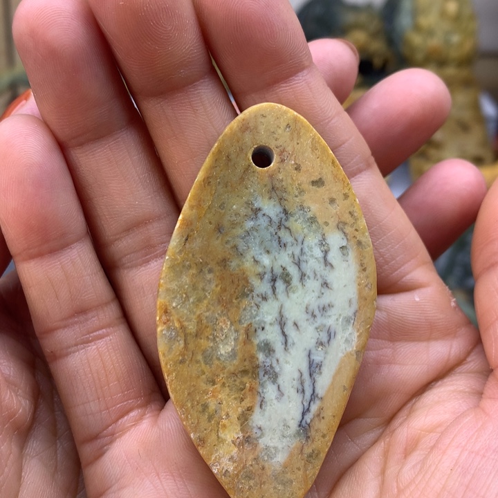 【闪购商品】岫岩河磨玉（透闪石质玉）吊坠未镶嵌