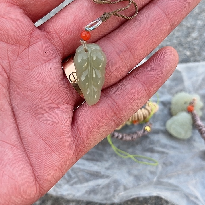 和田玉（糖玉）未镶嵌颈饰