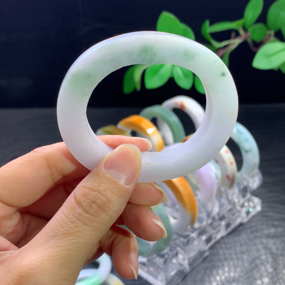 定制翡翠未镶嵌手镯