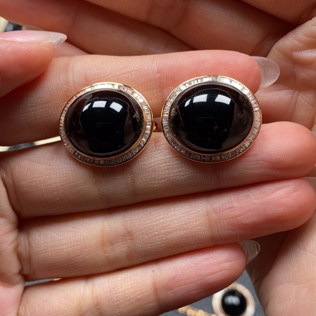 翡翠耳饰18K金镶嵌@**@蛋面