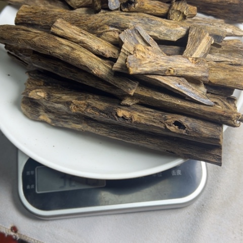 沉香沉香枕?***5沉香奇楠熟结料325克