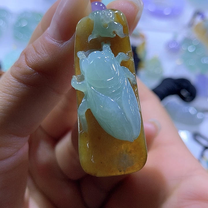 翡翠颈饰未镶嵌天然翡翠A货吊坠