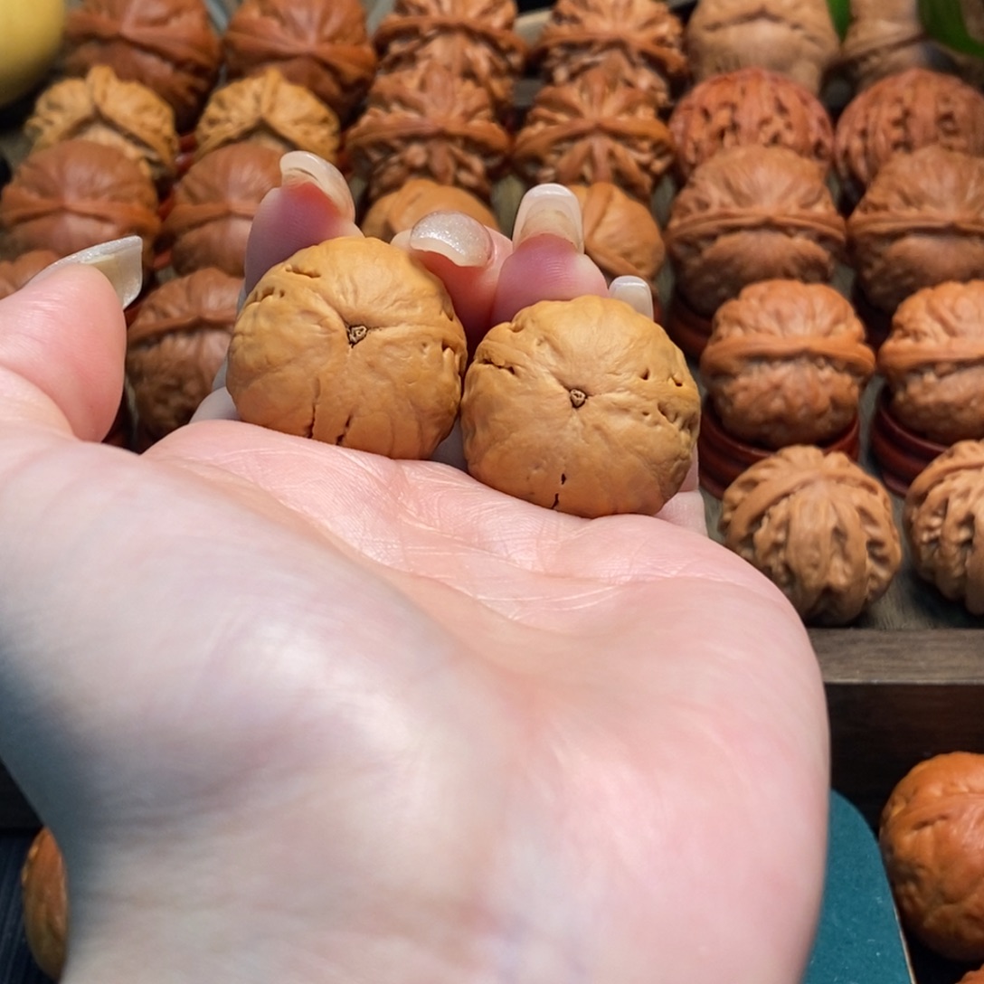 痛***仰把件文玩核桃补差价换三棱