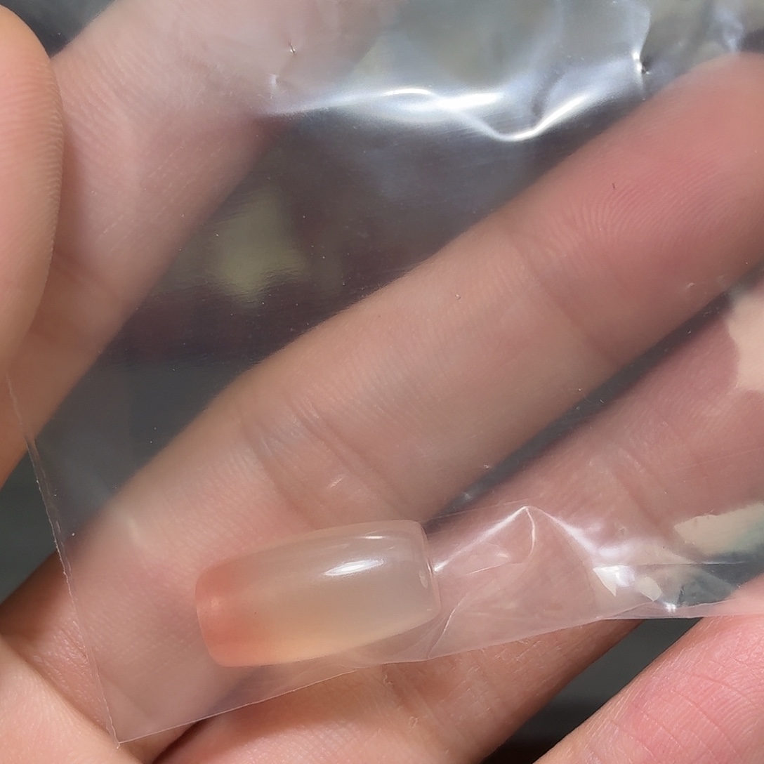 不***来南红玛瑙未镶嵌颈饰桶珠