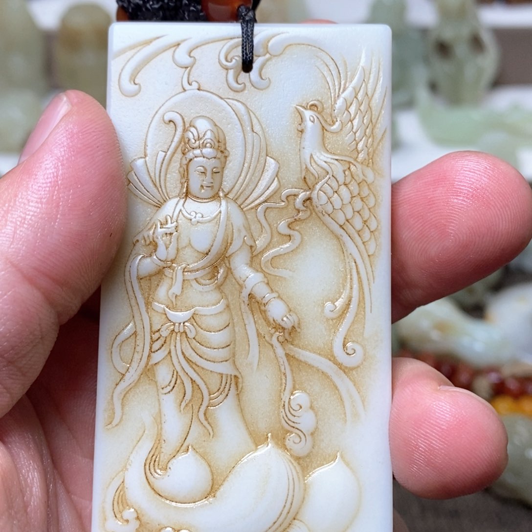 和田玉颈饰未镶嵌刘****）