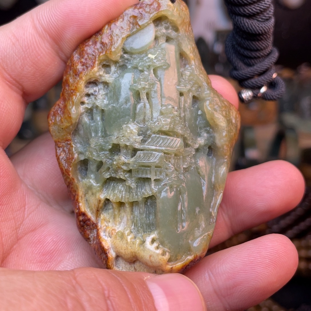 天***淡岫岩河磨玉（透闪石质玉）未镶嵌颈饰山水手把件
