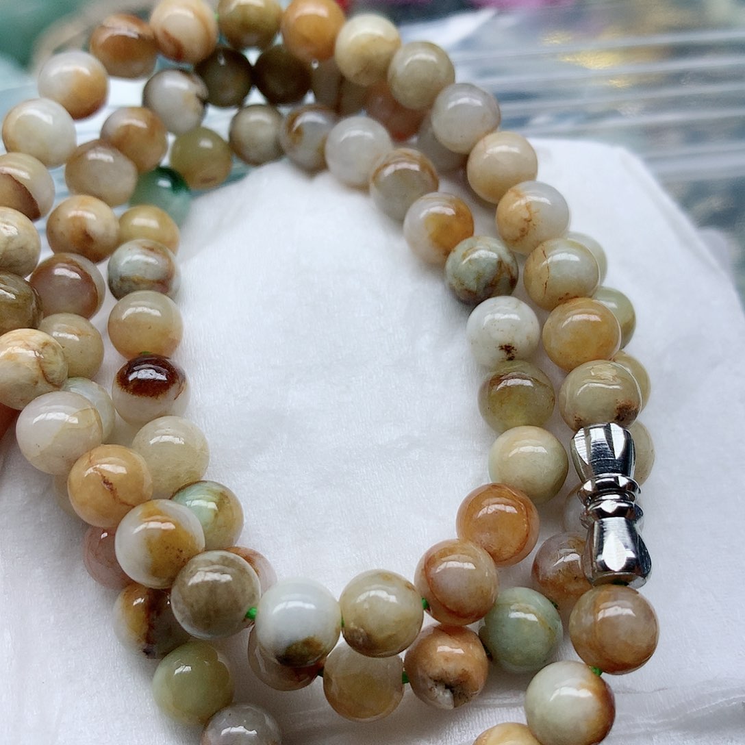 翡翠颈饰未镶嵌手串