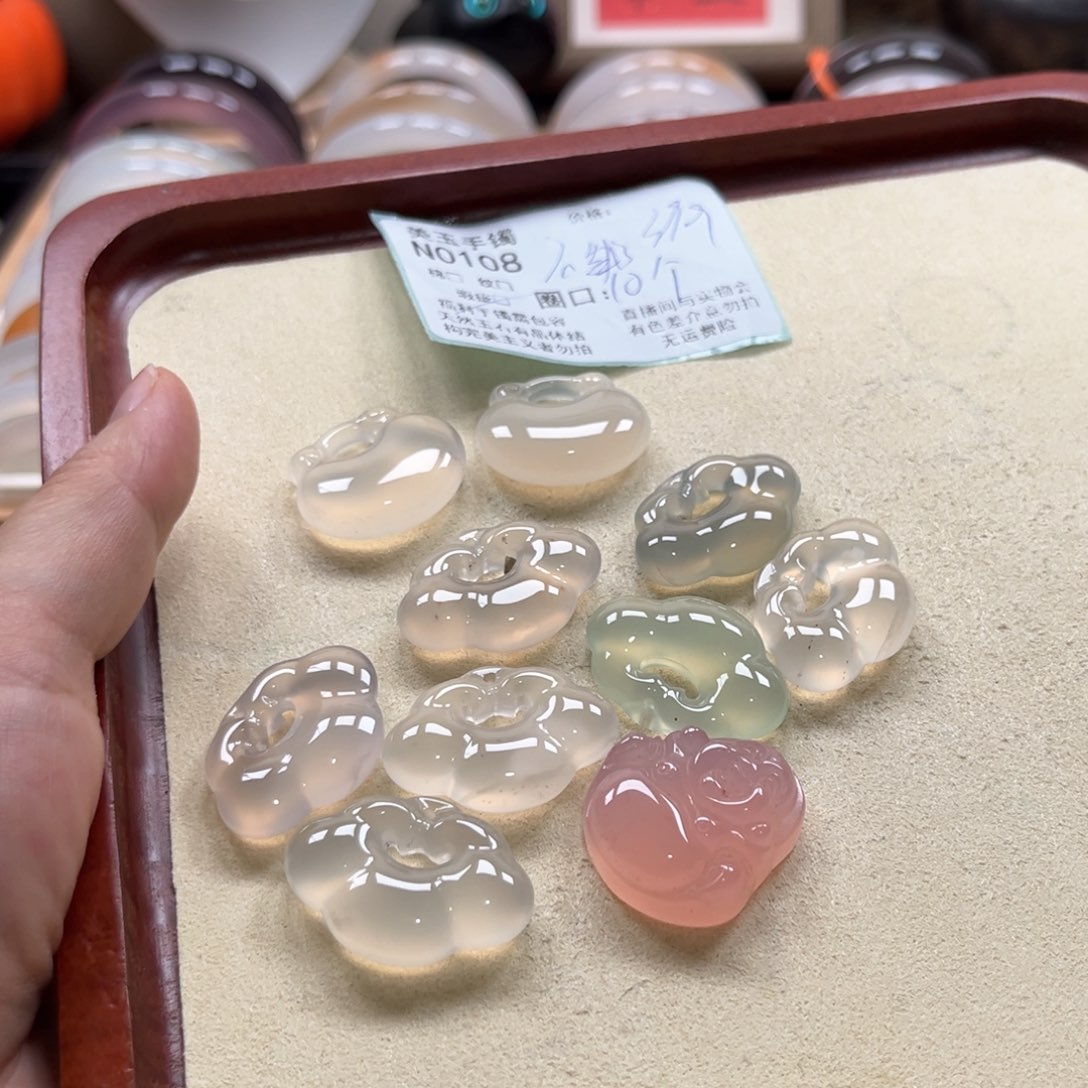 玛瑙/玉髓手镯未镶嵌0108