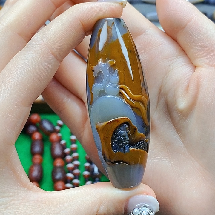 玛瑙/玉髓颈饰未镶嵌