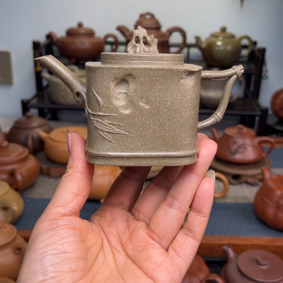 紫砂茶壶?****?手工制作