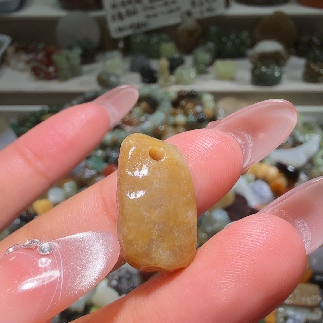 和田玉未镶嵌珠宝奇石