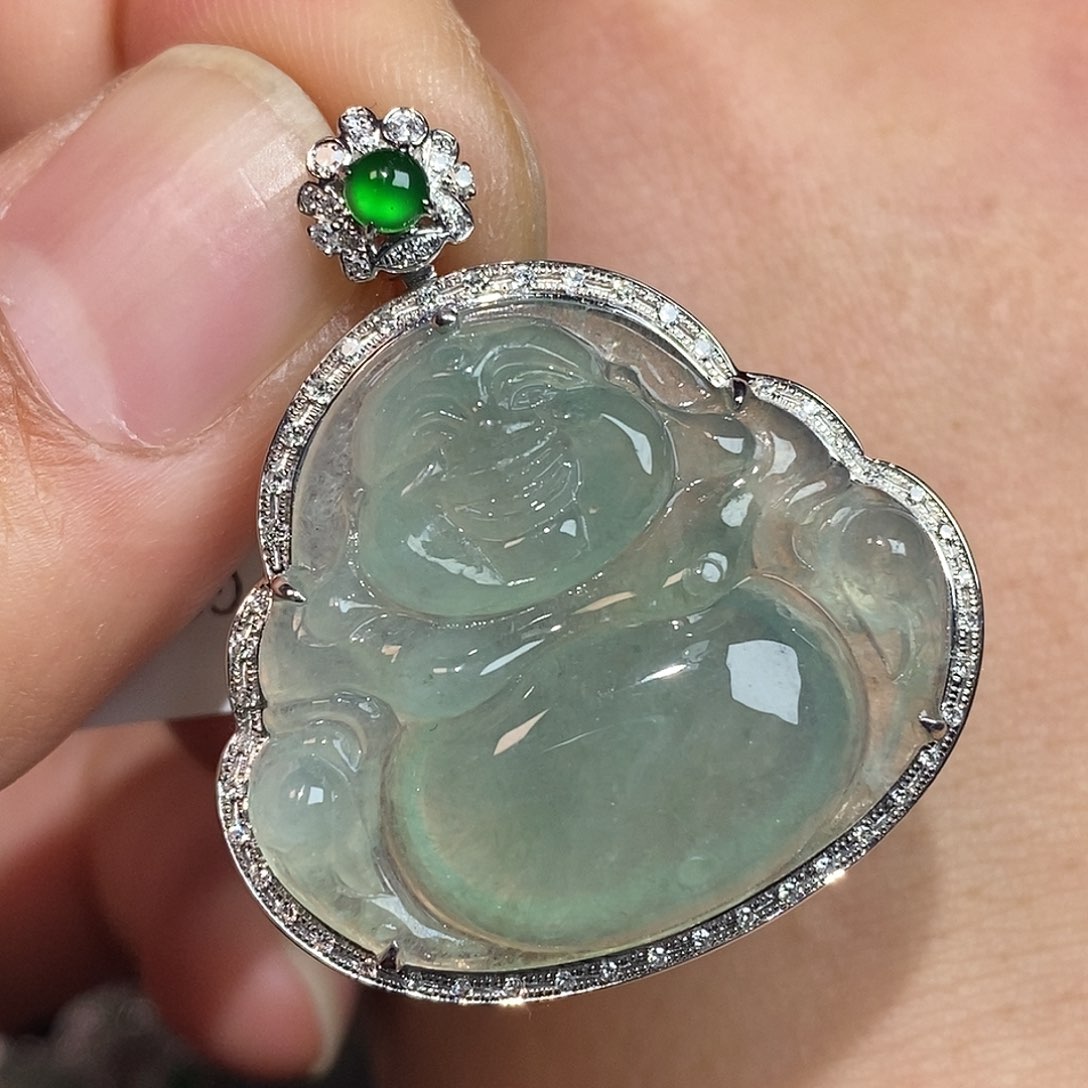 翡翠颈饰18K金镶嵌佛公