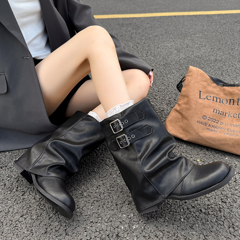 热卖秋季新款短筒靴裤管靴黑色马丁靴英伦风增高百搭平底粗跟时尚