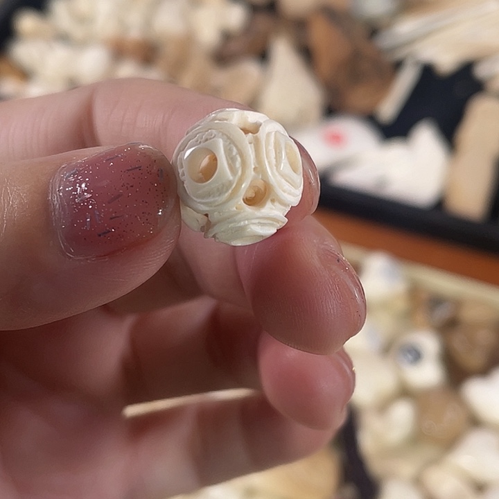 泥塑不打孔联系客服