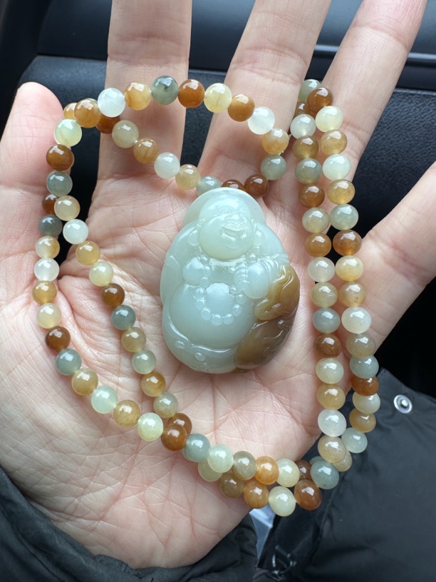 高品质和田玉且末近山糖白纯手工雕刻佛公