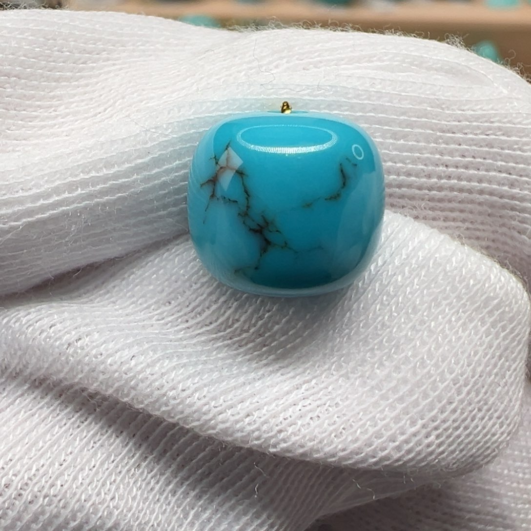 绿松石配饰未镶嵌