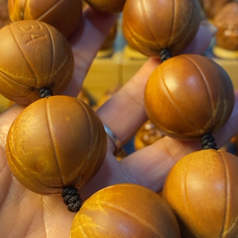 【闪购商品】橄榄核手串/手链毛*狗精品核雕