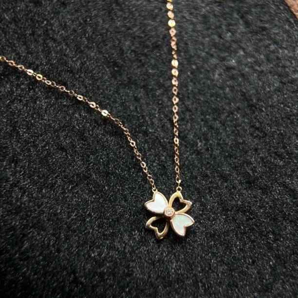 【广潮金钻】金750钻石项链 特价 不支持七天