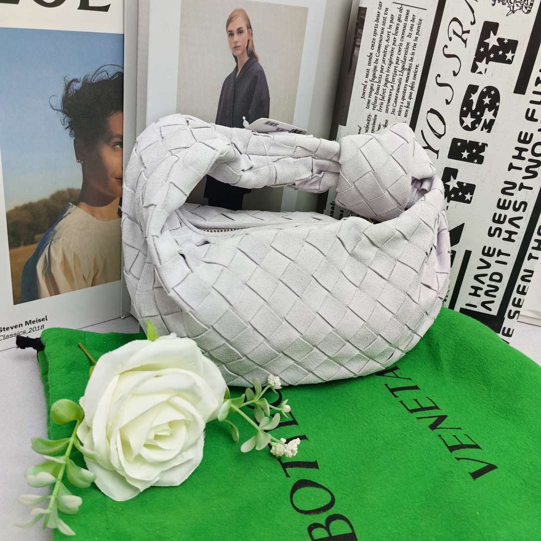 95新 BOTTEGA VENETA/葆蝶家 BV jodie手拿包圣杯蓝中号14992407